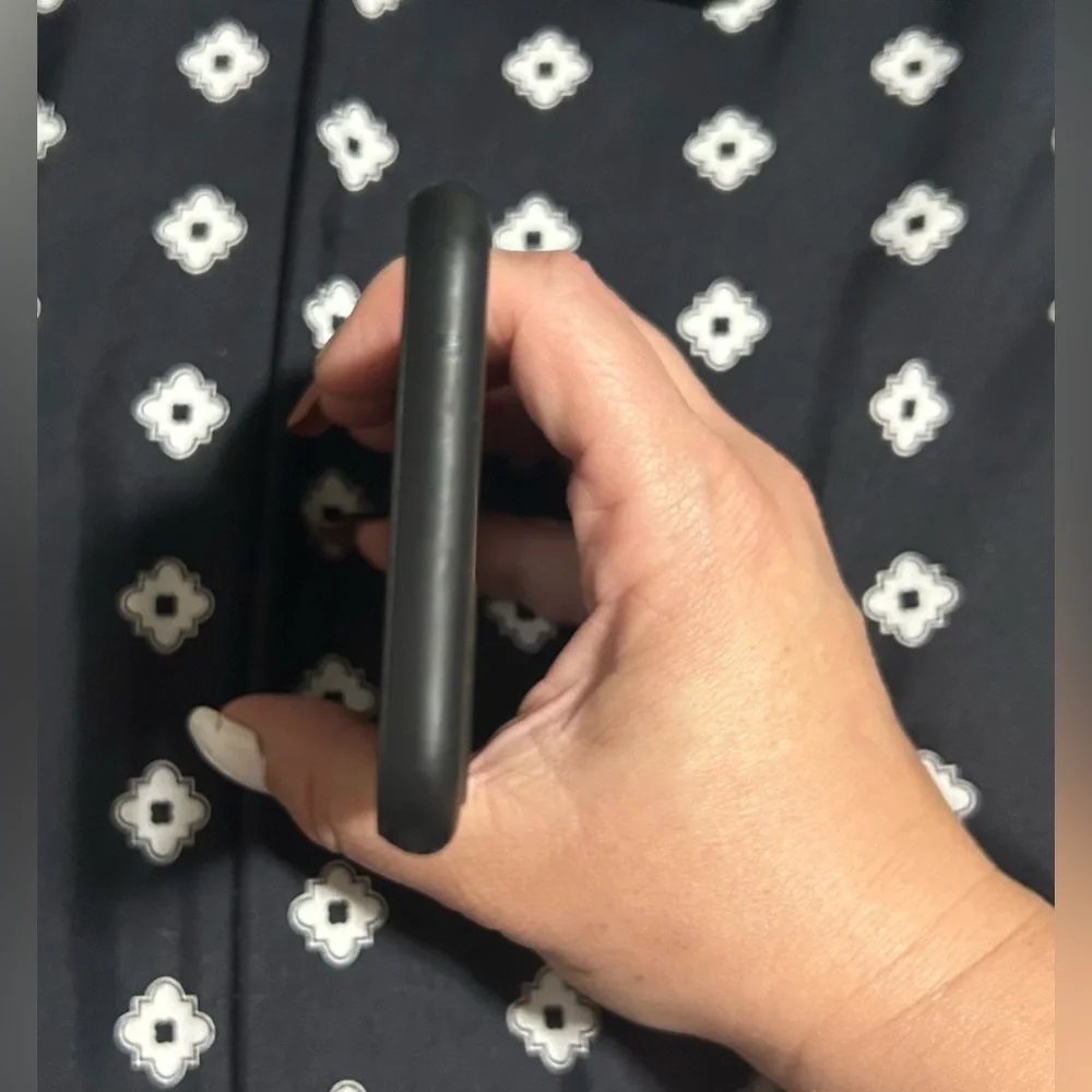 💰2/$10 iPhone 7/8/SE (2020) black rubber cell phone case